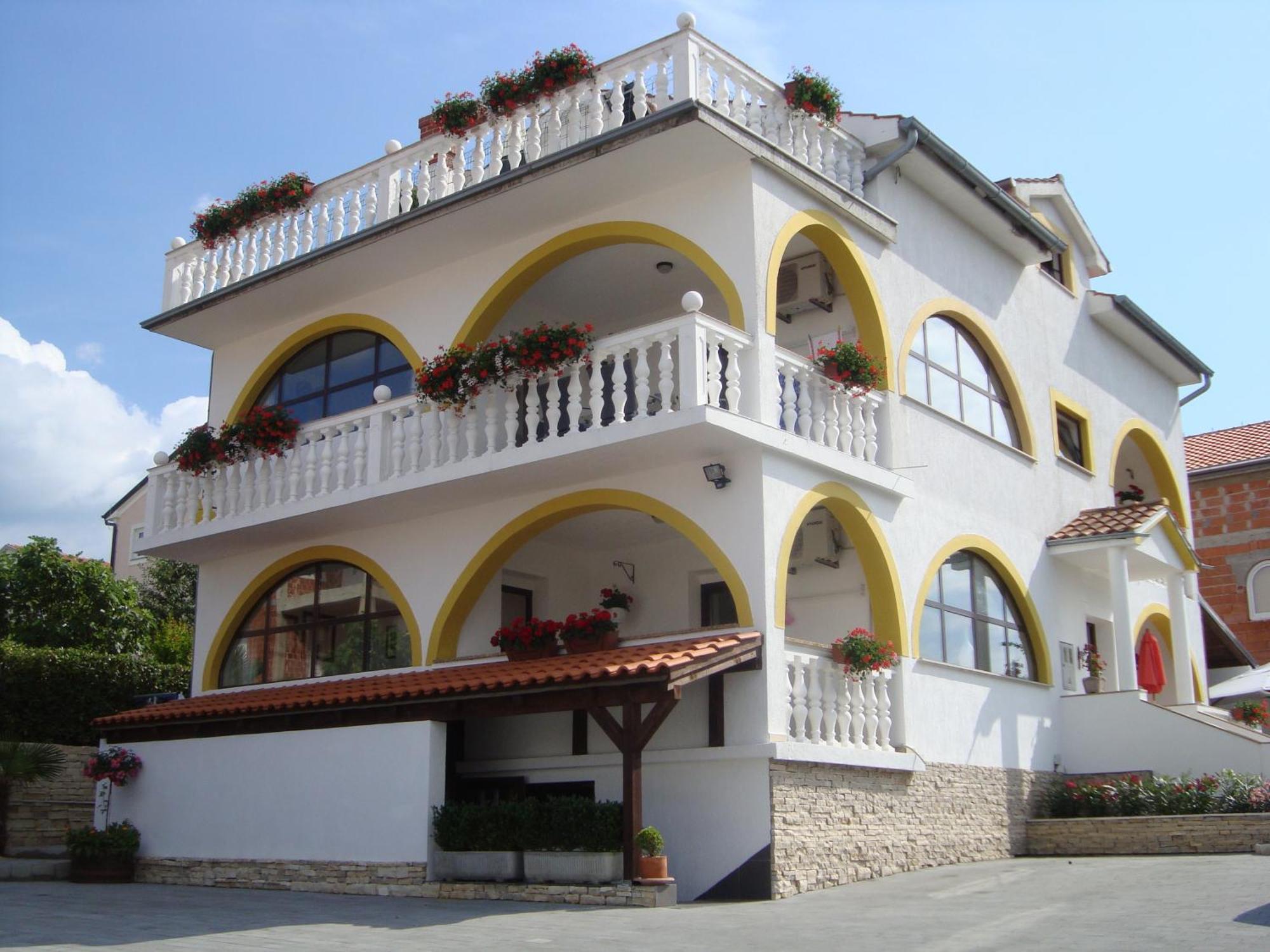 מאלינסקה Villa Flora מראה חיצוני תמונה